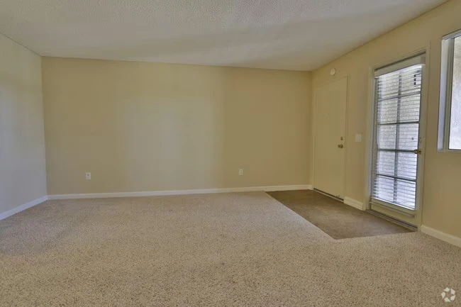 Pinecrest Apartments photo 3