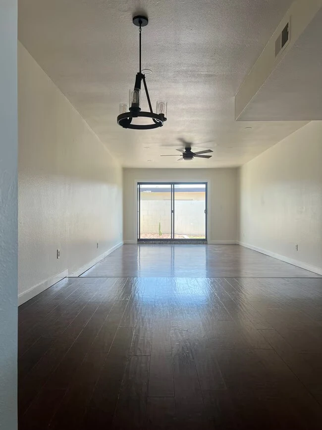 1711 E Gaylon Dr Tempe, AZ 85282 photo 2