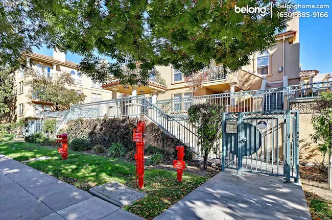 952 S 11th St San Jose, CA 95112 photo 2