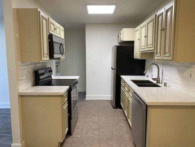 2930 Alta View Dr San Diego, CA 92139 photo 4