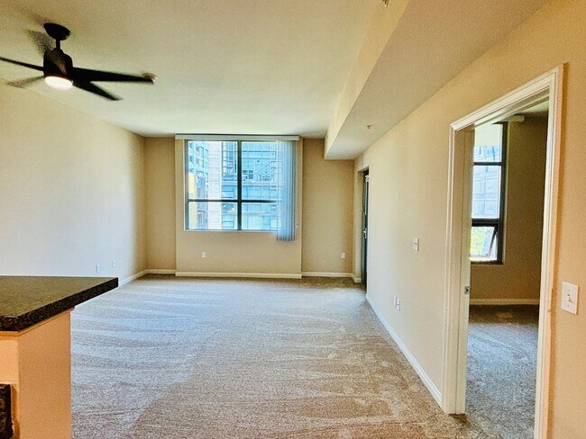253 Tenth Ave San Diego, CA 92101 photo 2
