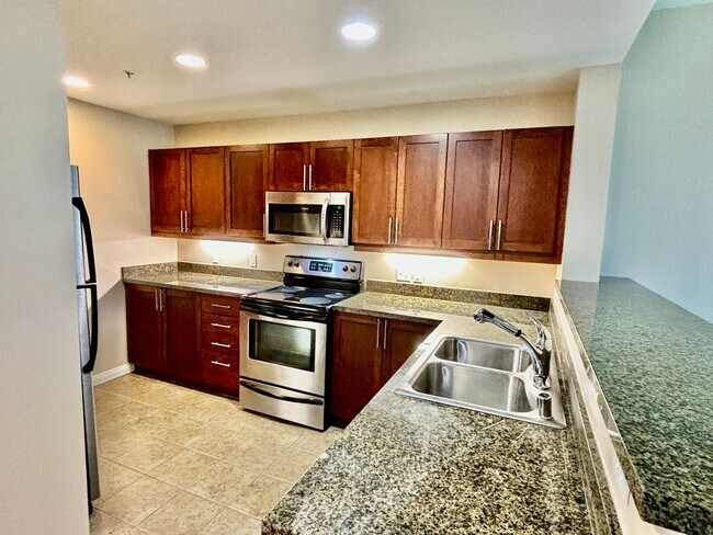 253 Tenth Ave San Diego, CA 92101 photo 5