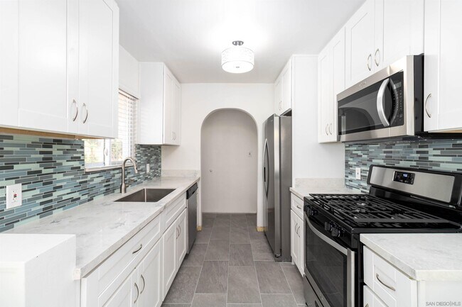 627 60th St San Diego, CA 92114