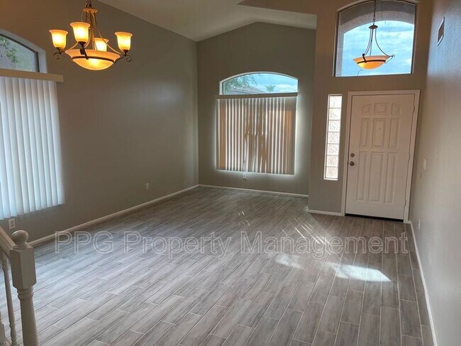 8414 S 50th Ln Phoenix, AZ 85339 photo 2