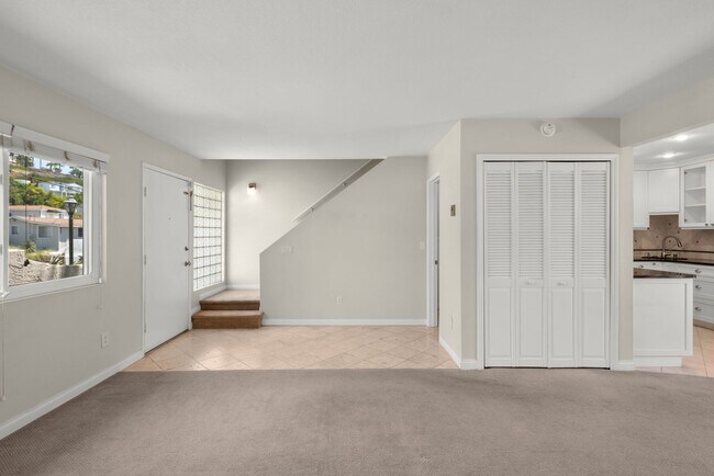 843 Valley Ave Solana Beach, CA 92075 photo 2