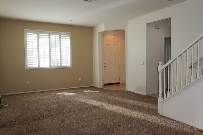 27544 Papillion St Murrieta, CA 92562 photo 2
