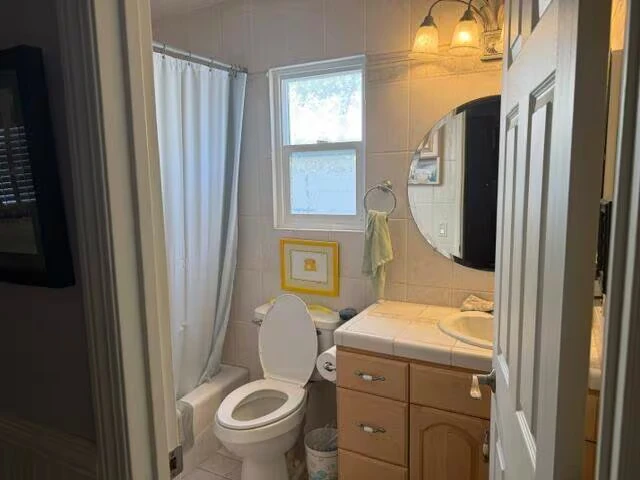 3809 Stanford Dr Oceanside, CA 92056 photo 4