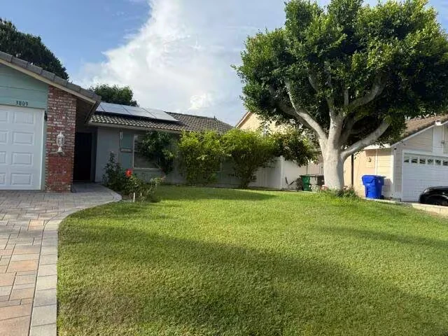 3809 Stanford Dr Oceanside, CA 92056 photo 2
