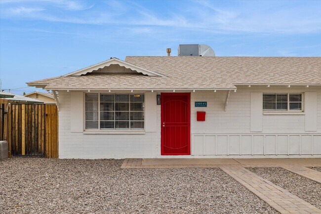 1909 N 72nd Pl Scottsdale, AZ 85257 photo 2