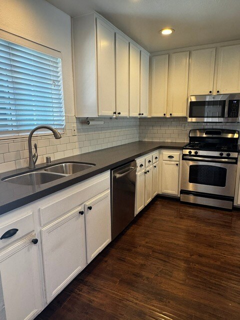 2697 Regent Rd Carlsbad, CA 92010 photo 3