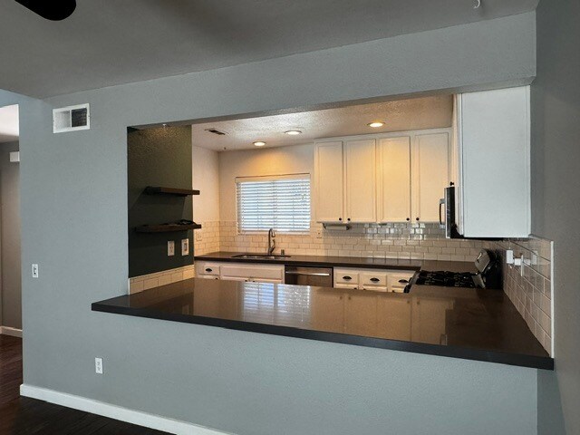 2697 Regent Rd Carlsbad, CA 92010 photo 5