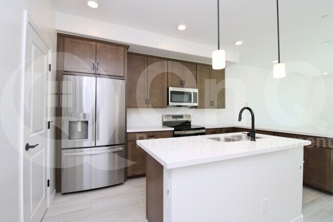 1871 E Hampton Ln Gilbert, AZ 85295 photo 3