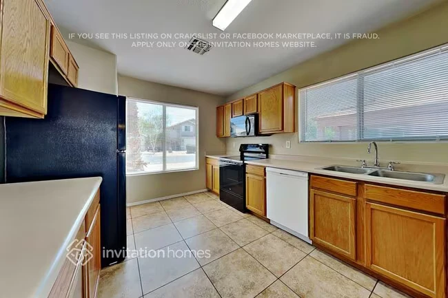 3812 S 74th Dr Phoenix, AZ 85043 photo 5