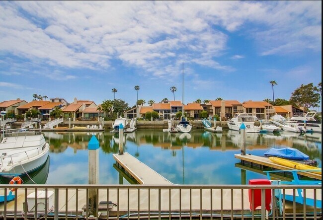 187 Kingston Ct W Coronado, CA 92118 photo 3