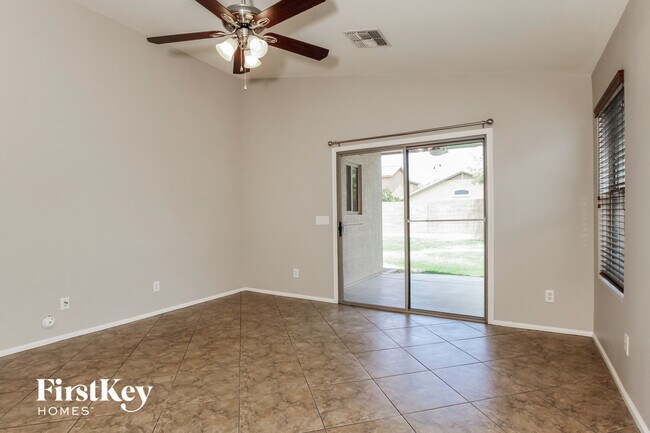 1222 W Jersey Way San Tan Valley, AZ 85143 photo 4
