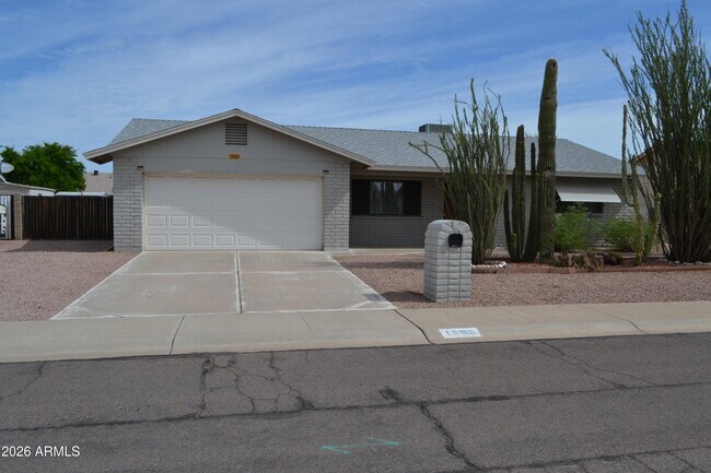 1890 W 15th Ln photo 2