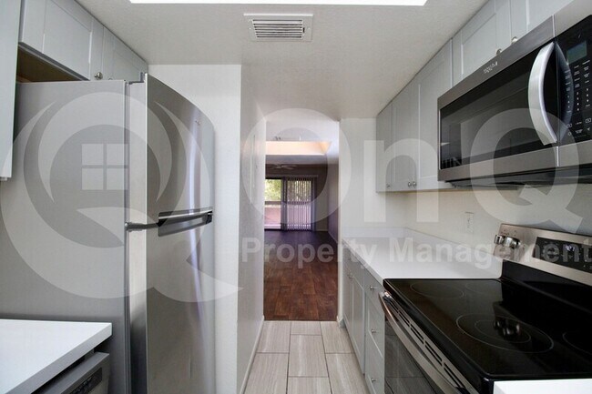 1215 E Lemon St Tempe, AZ 85281 photo 4