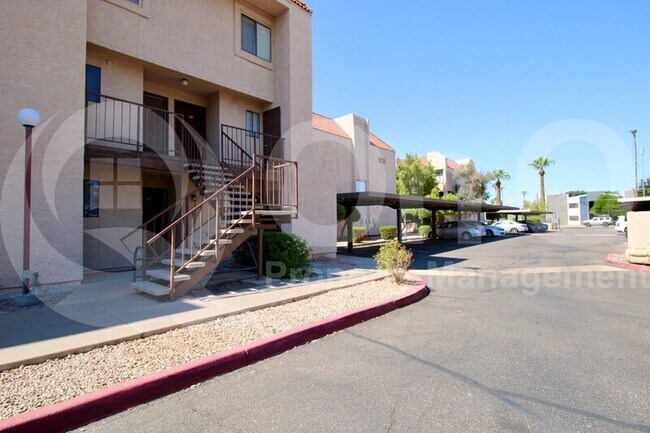 1215 E Lemon St Tempe, AZ 85281 photo 2