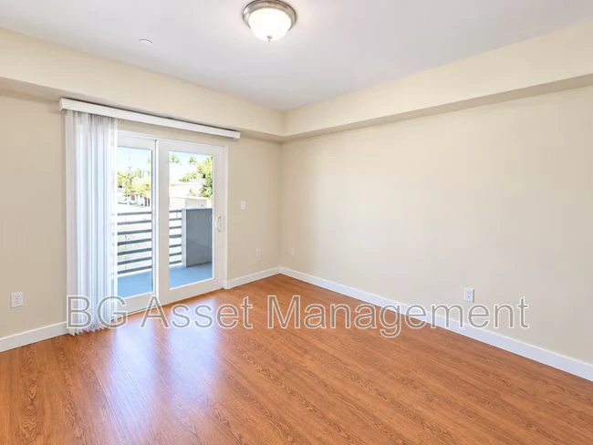 1459 MacArthur Blvd Oakland, CA 94602 photo 4