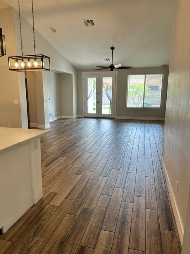 18839 E Canary Way Queen Creek, AZ 85142 photo 3
