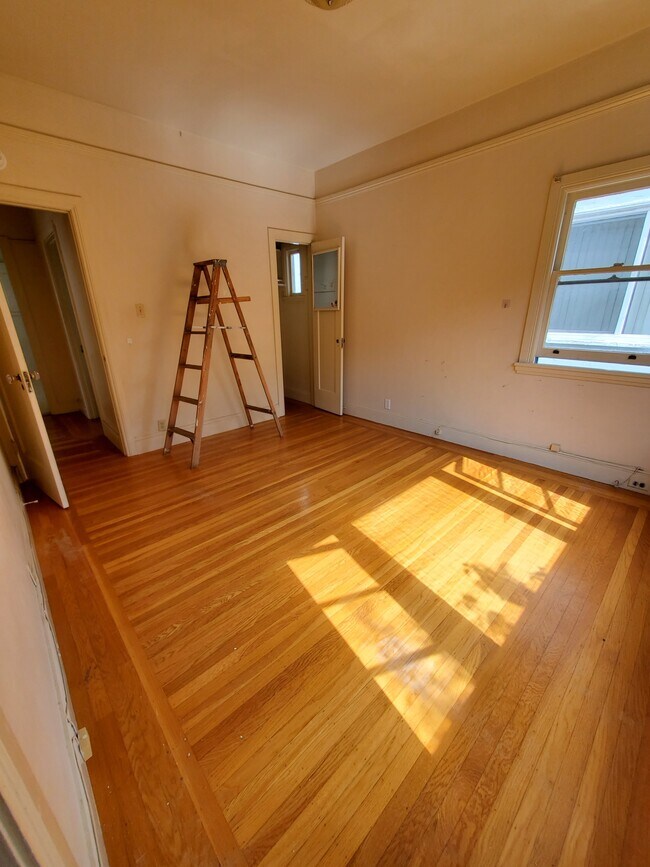 1826 Walnut St Berkeley, CA 94709 photo 4