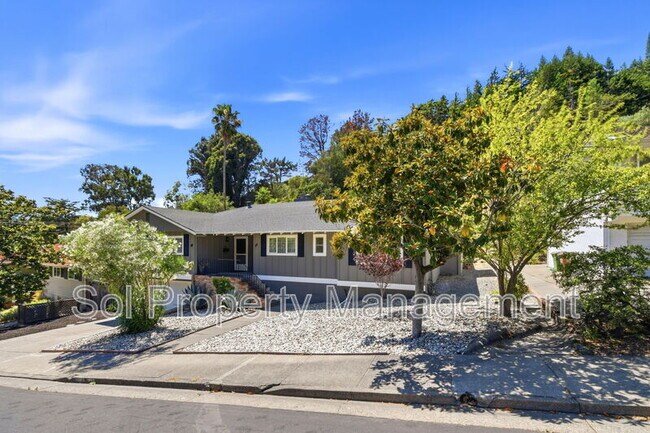 67 Elizabeth Way photo 4