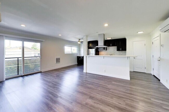 1662 Hollenbeck Ave Sunnyvale, CA 94087 photo 3