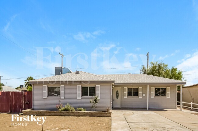 2711 W Elm St Phoenix, AZ 85017 photo 2