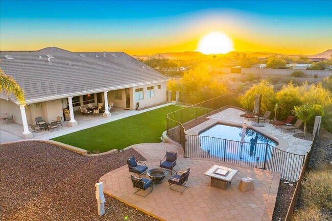 412 E Yearling Rd Phoenix, AZ 85085 photo 3
