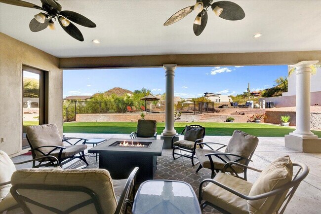 412 E Yearling Rd Phoenix, AZ 85085 photo 4