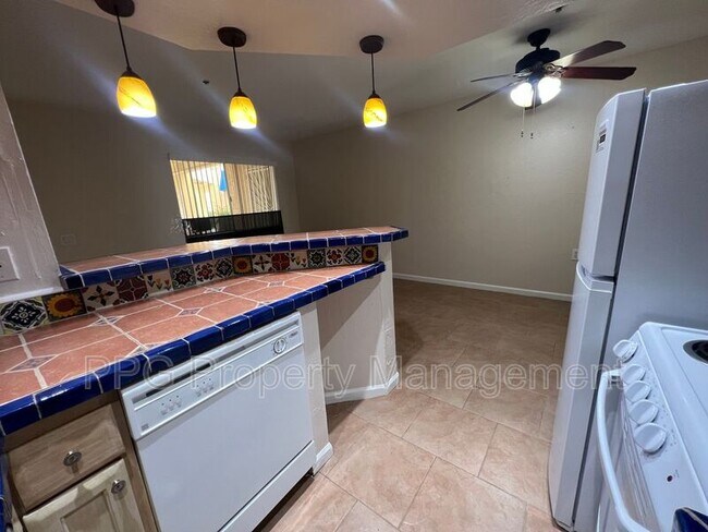 12221 W Bell Rd Surprise, AZ 85378 photo 5