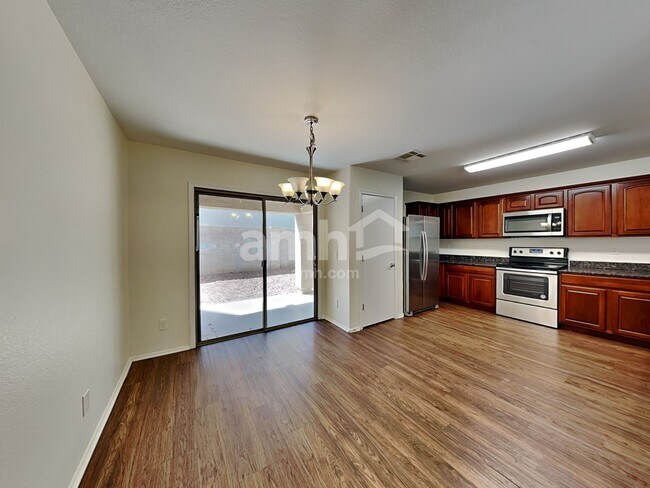 17182 N 184th Dr Surprise, AZ 85374 photo 4
