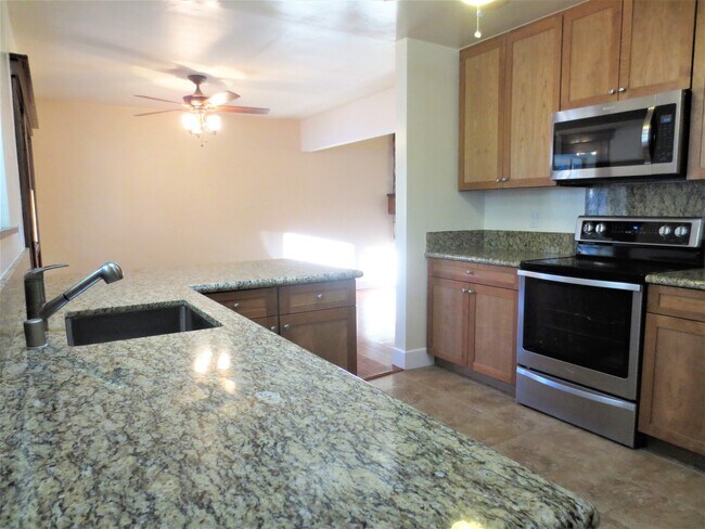 1491 Louise Dr Alpine, CA 91901 photo 4