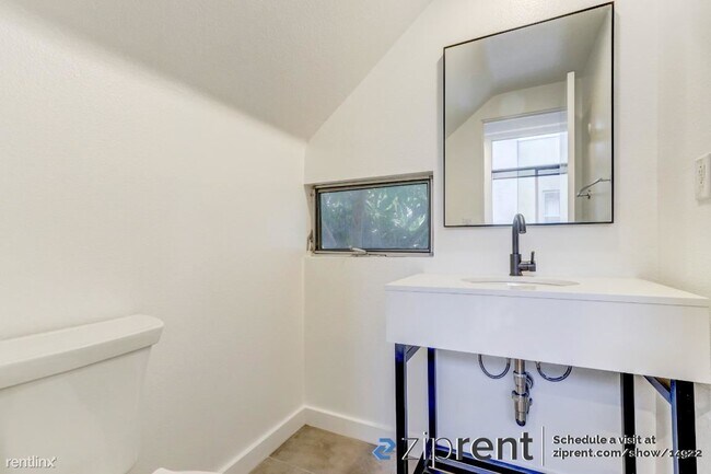 2624 Lincoln Ave San Diego, CA 92104 photo 2