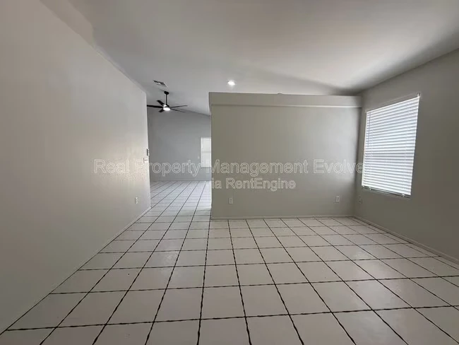 2340 E Derringer Way Chandler, AZ 85286 photo 4