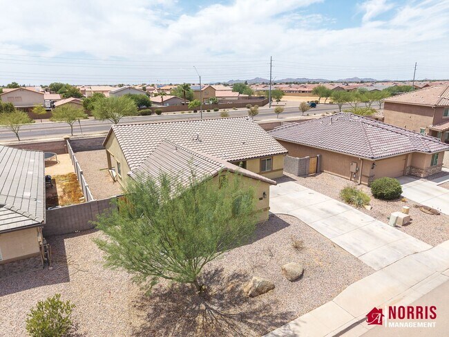 2577 N Agave Ln photo 4