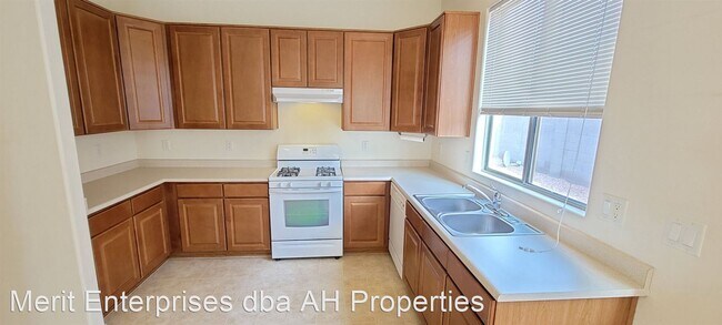 2559 E Wildhorse Pl Chandler, AZ 85286 photo 4
