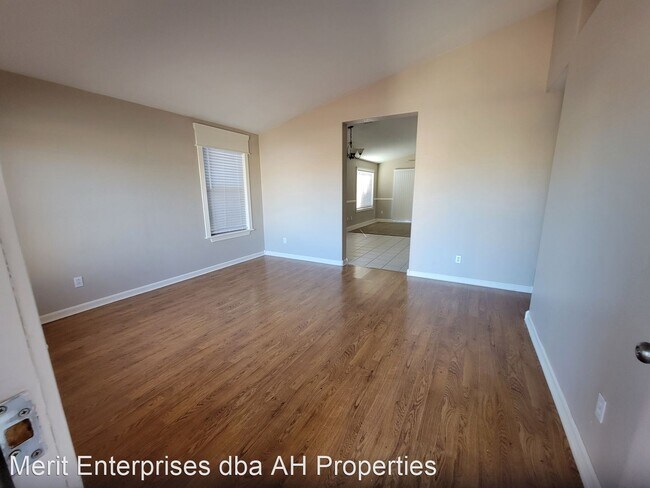 8551 W Mission Ln Peoria, AZ 85345 photo 2