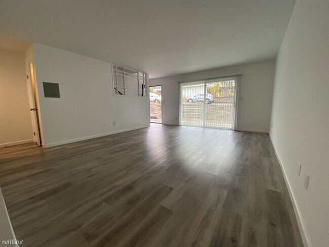 605 Bush St San Diego, CA 92103 photo 4
