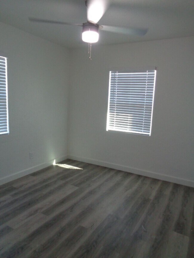 1615 W Osborn Rd Phoenix, AZ 85015 photo 4