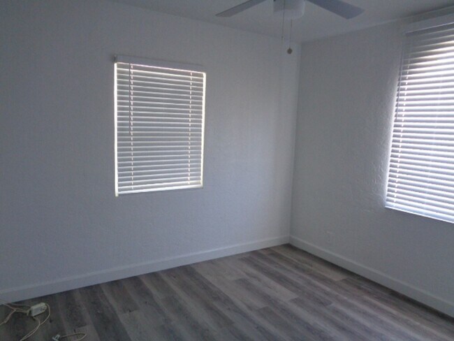 1615 W Osborn Rd Phoenix, AZ 85015 photo 5