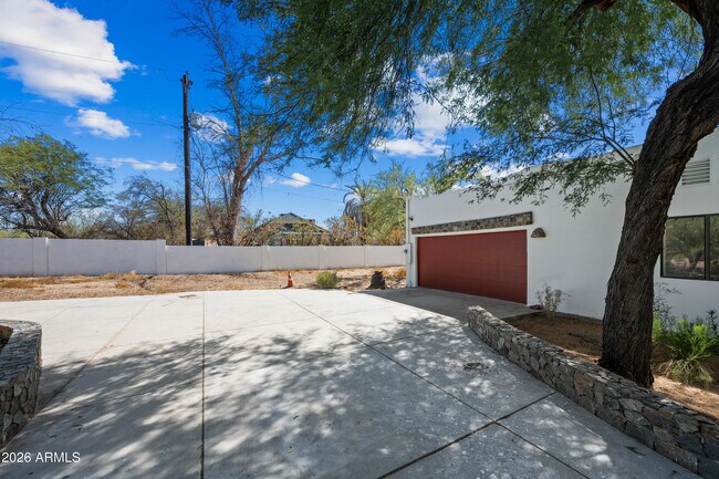 35030 N 51st St Cave Creek, AZ 85331 photo 3