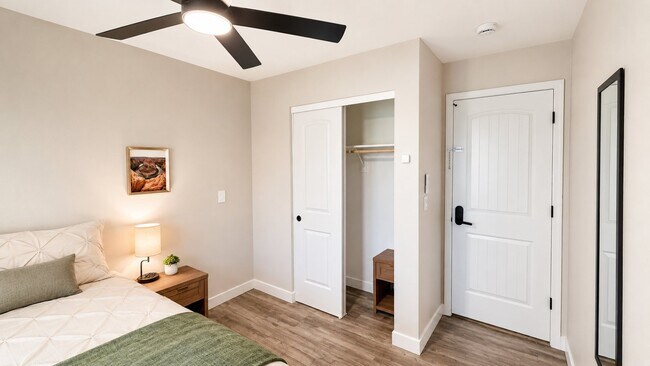 3757 W Joan De Arc Ave Phoenix, AZ 85029 photo 2