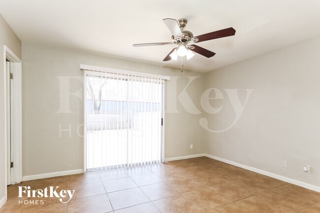 18216 N 24th Dr Phoenix, AZ 85023 photo 4
