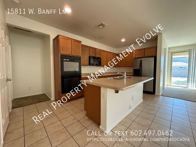 15811 W Banff Ln Surprise, AZ 85379 photo 5