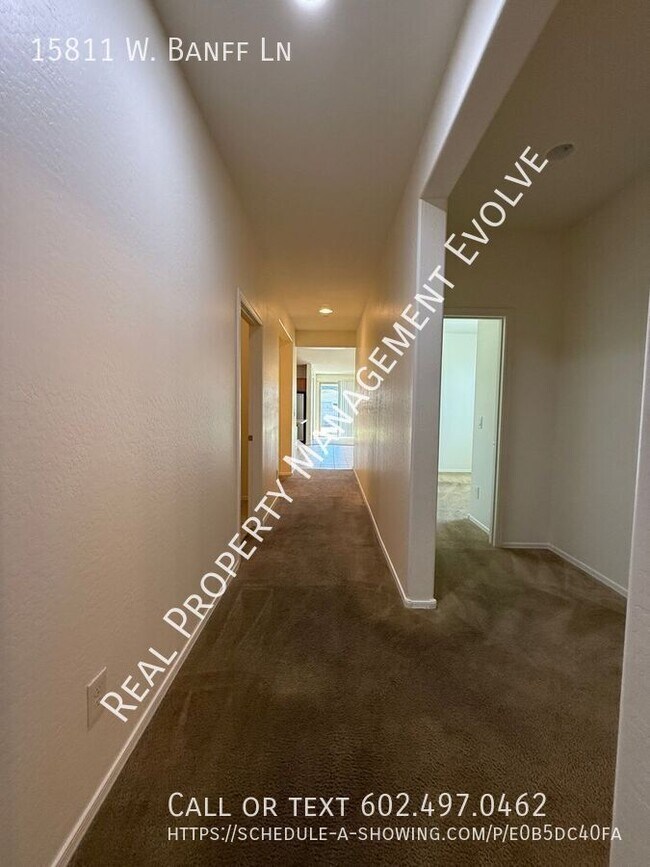 15811 W Banff Ln Surprise, AZ 85379 photo 4