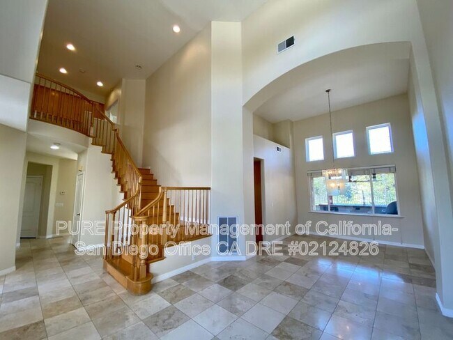 1341 E J St Chula Vista, CA 91910 photo 2