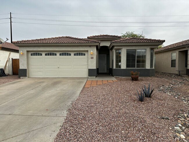 2625 N 107th Dr Avondale, AZ 85392 photo 3