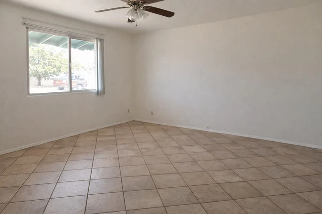 715 W 18th St Tempe, AZ 85281 photo 5