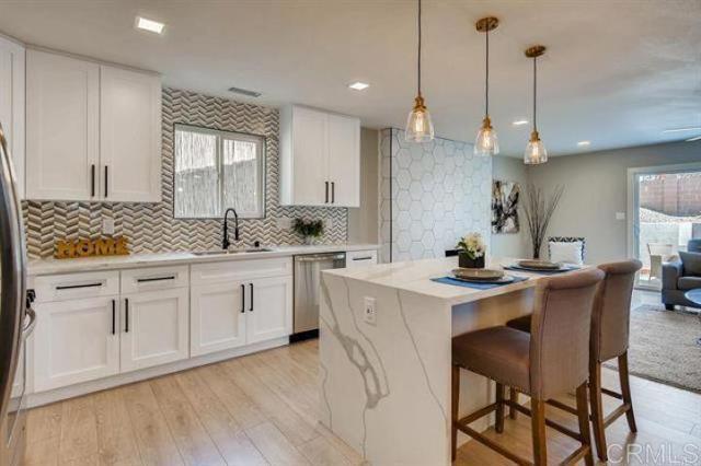 4183 Cosmo St San Diego, CA 92111 photo 2